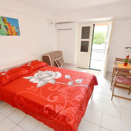 Leut Stone Residence Tivat Quarto foto