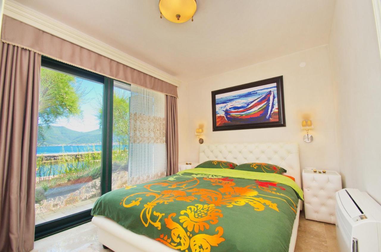 Leut Stone Residence Tivat Exterior foto