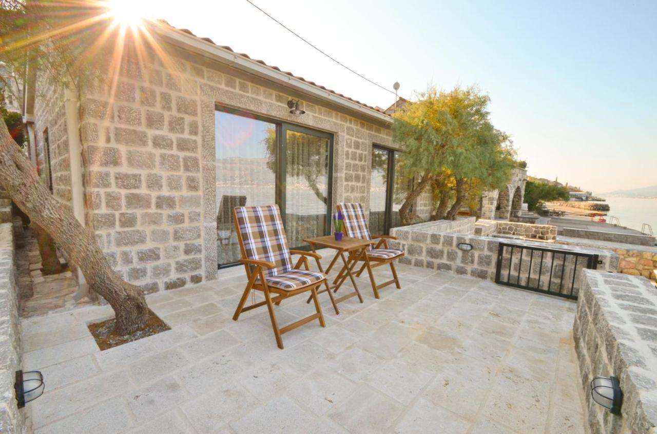Leut Stone Residence Tivat Exterior foto