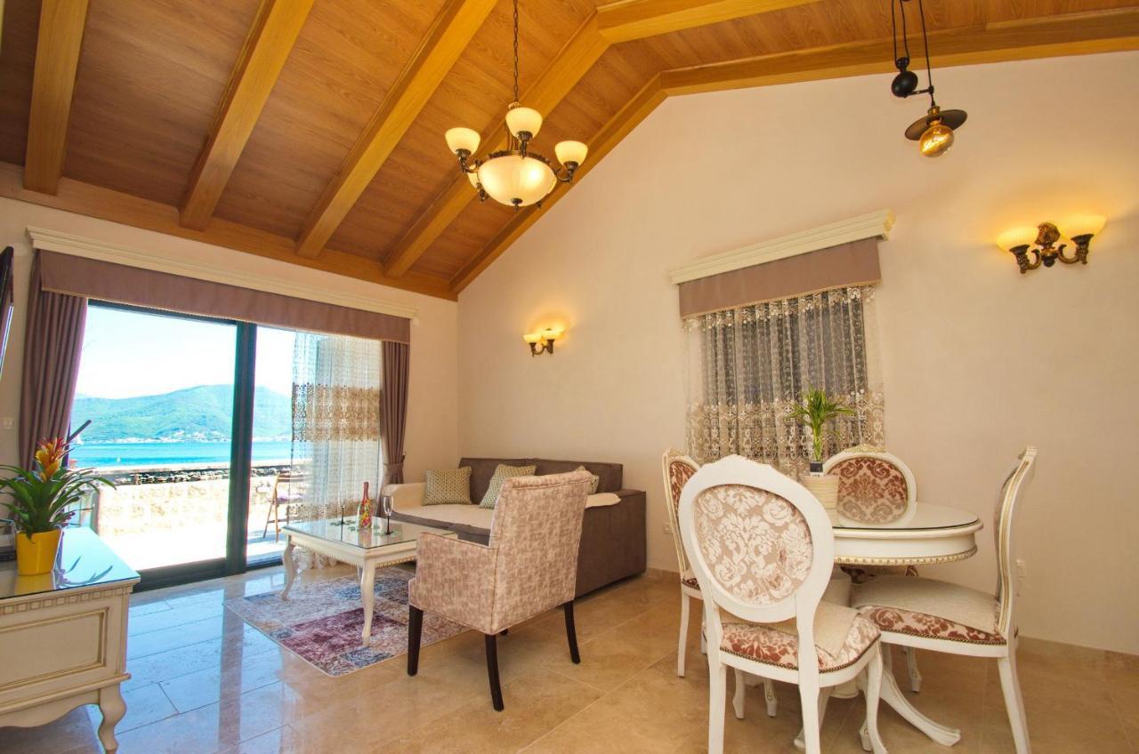 Leut Stone Residence Tivat Exterior foto