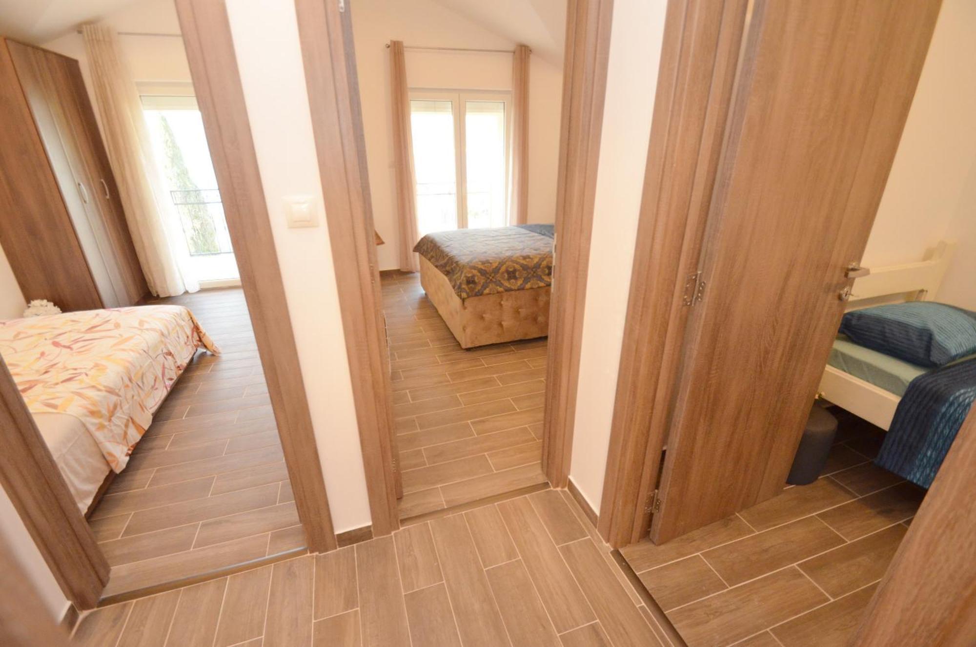 Leut Stone Residence Tivat Quarto foto