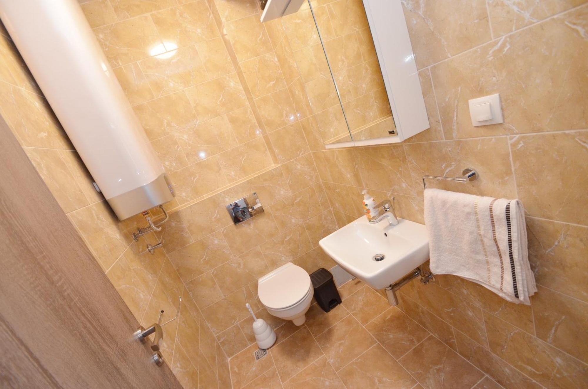 Leut Stone Residence Tivat Quarto foto
